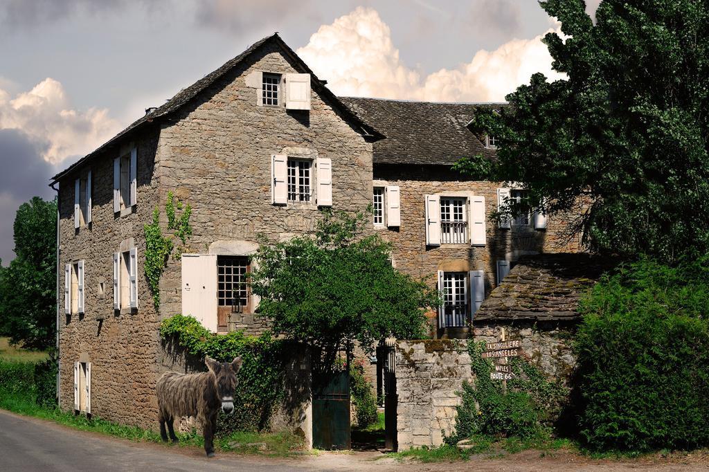 Maison d'Hôtes La Singulière Sévérac-le-Château Esterno foto