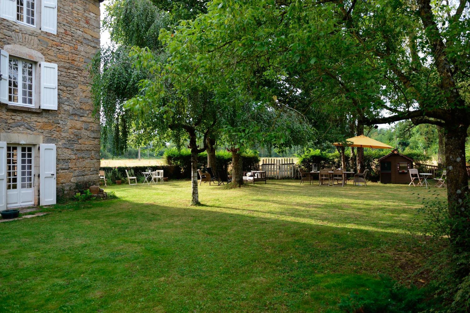 Maison d'Hôtes La Singulière Sévérac-le-Château Esterno foto